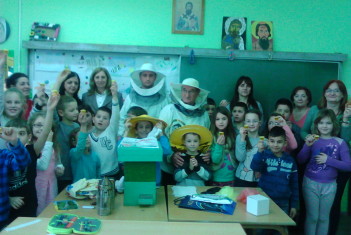 Угледни час